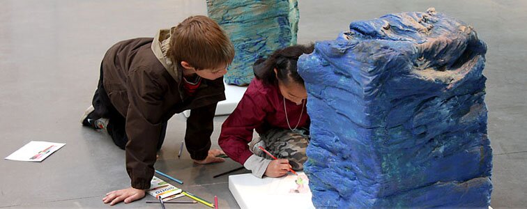 Enfants exposition Alain Gaudebert